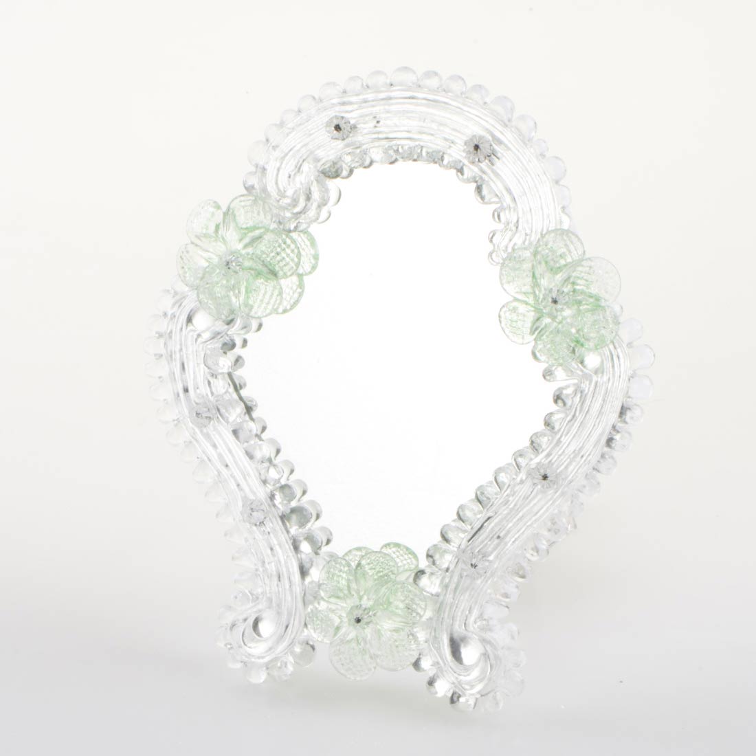 Elegante specchio artigianale da tavolo "Calla" con riflessi Argento e dettagli floreali di colore verde