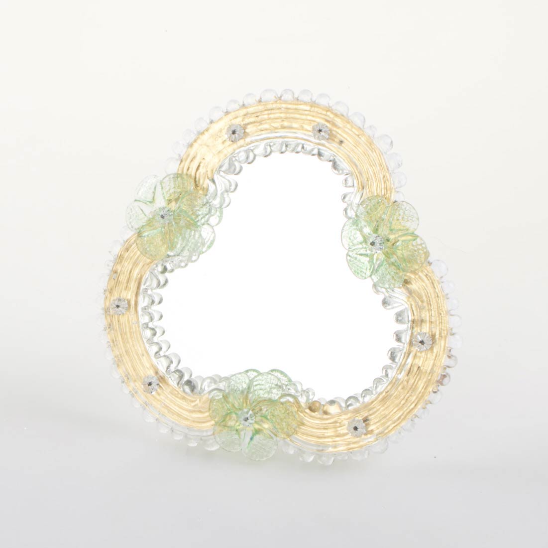 Piccolo specchio artigianale da tavolo "Camelia" con riflessi Oro e dettagli floreali di colore verde