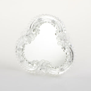 Piccolo specchio artigianale da tavolo "Camelia" con riflessi Argento e dettagli floreali in Cristallo
