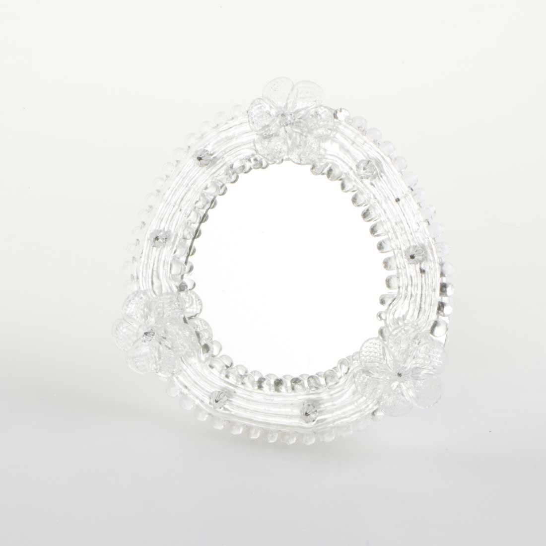 Elegante specchio artigianale da tavolo "Fresia" con riflessi Argento e dettagli floreali in Cristallo